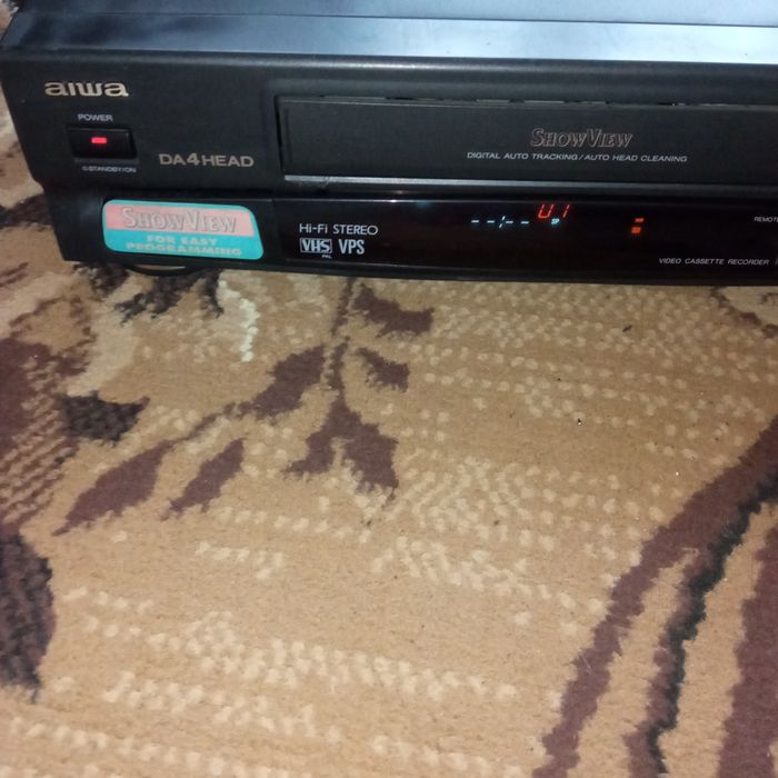 Відеомагнітофон Aiwa