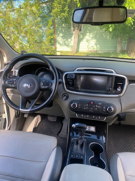 Kia Sorento 2016 (3.3)