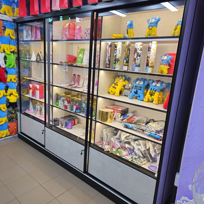 Торговое оборудование Шкаф и стол