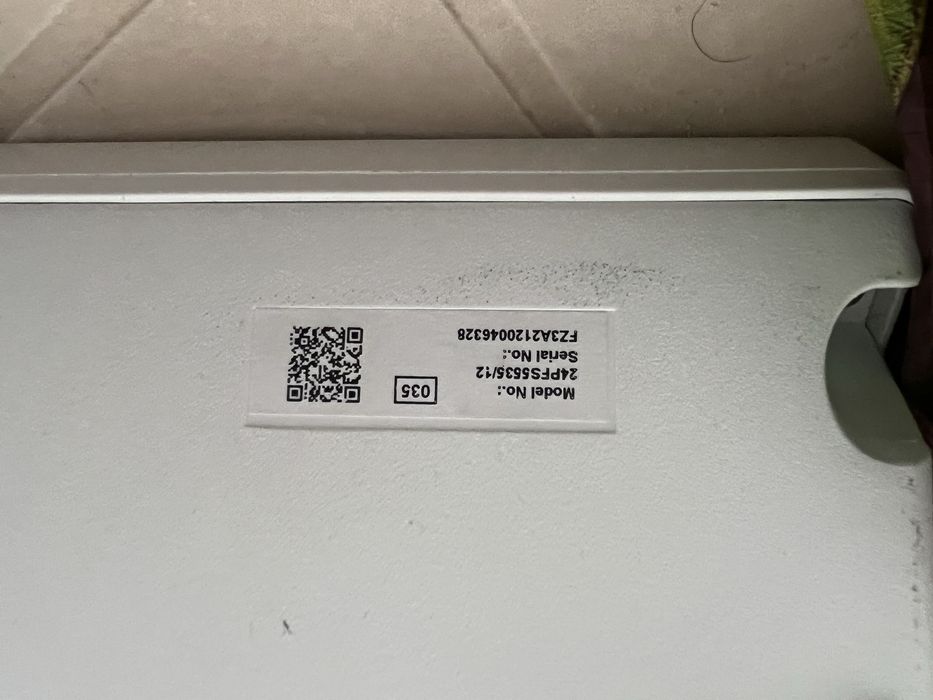 Tv philips 24 polegadas 12v para peças( ecra avariado)