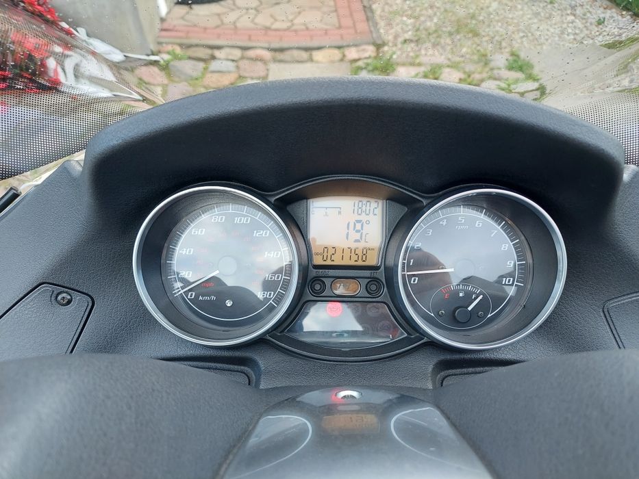 Piaggio MP3 400 LT Kat.B L5E / Zadbany