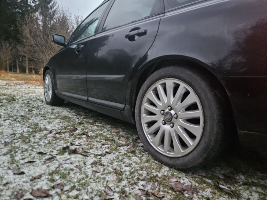 Volvo V50 2004 рік 2.0 дизель для військових