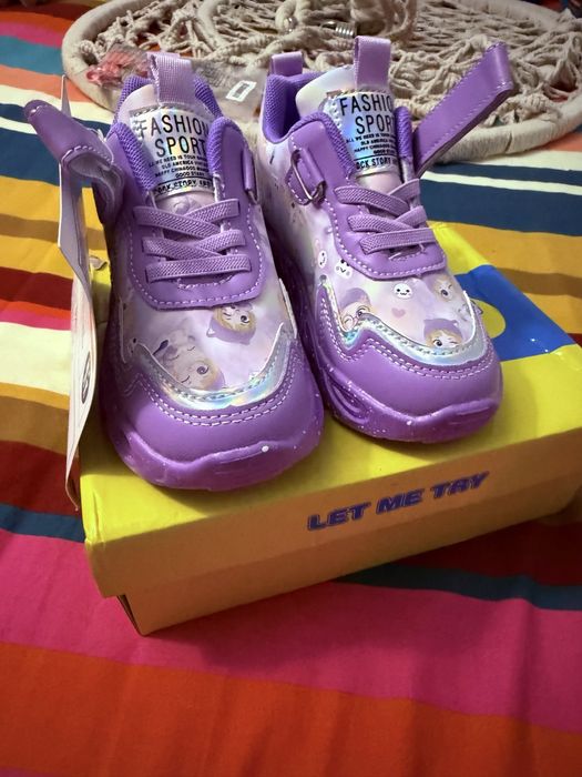 Sapatilhas criança com luzes [NOVO C/ETIQUETA]