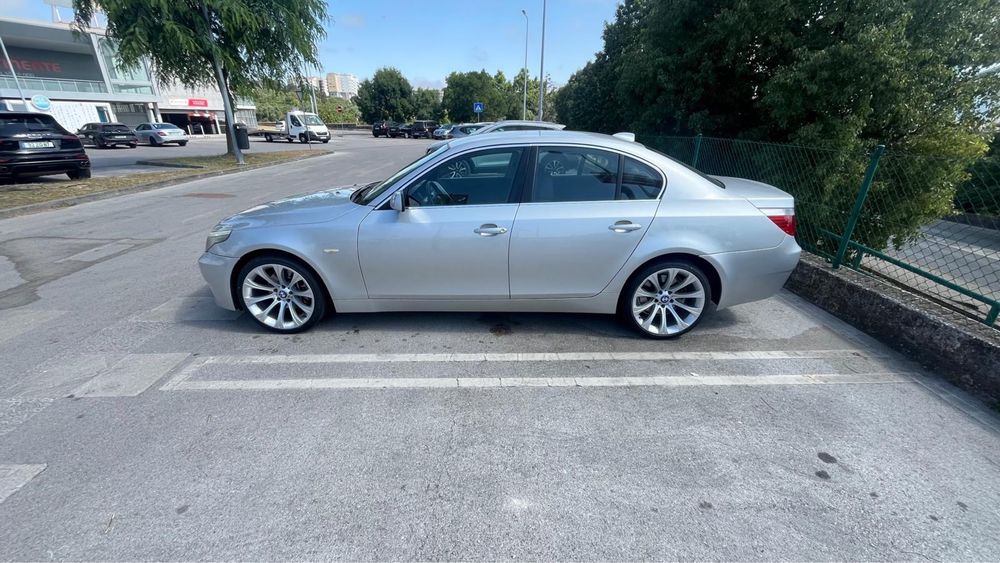 BMW 530i E60 3.0 Gasolina – Excelente Estado | Suspensão Bilstein Nova | Pneus Novos