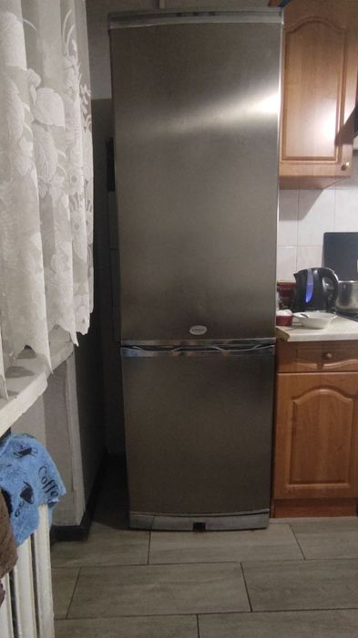 Продам холодильник Ariston