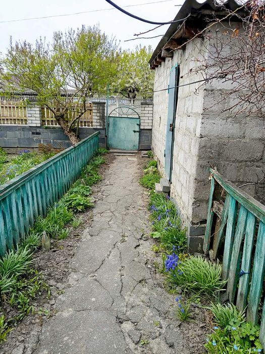 Продається половина будинку