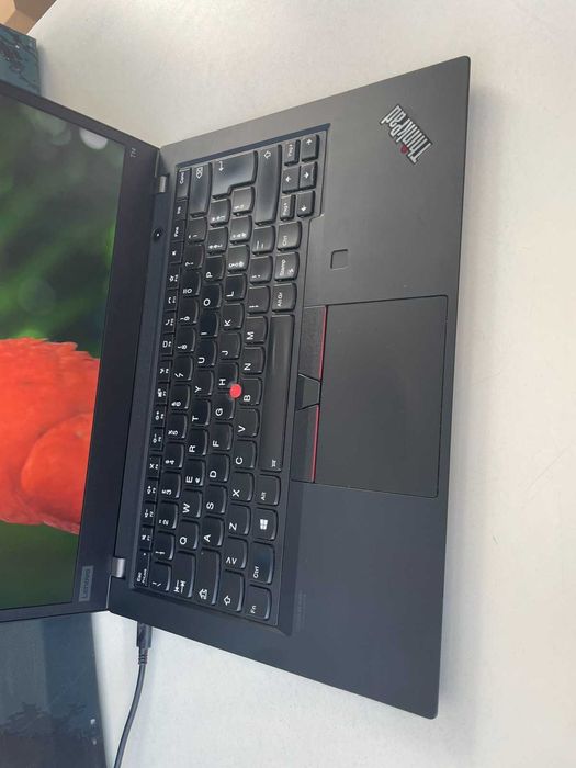 Lenovo ThinkPad T14 i7 – ідеально для роботи та навчання є кількість