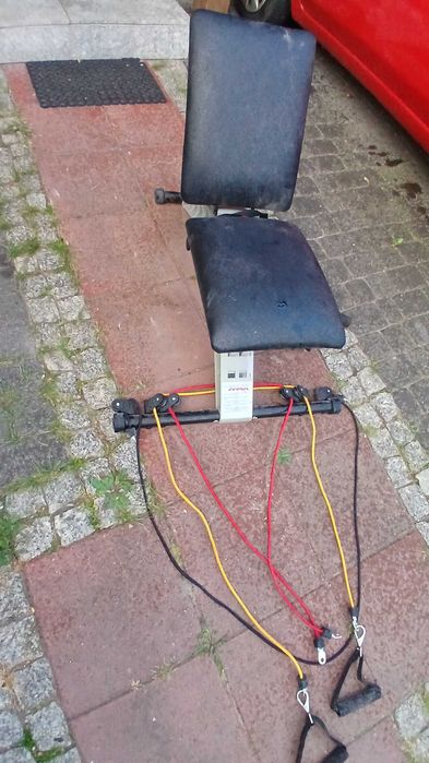 Ławka treningowa ze zintegrowanymi linkami oporowymi Mini Max CSA
