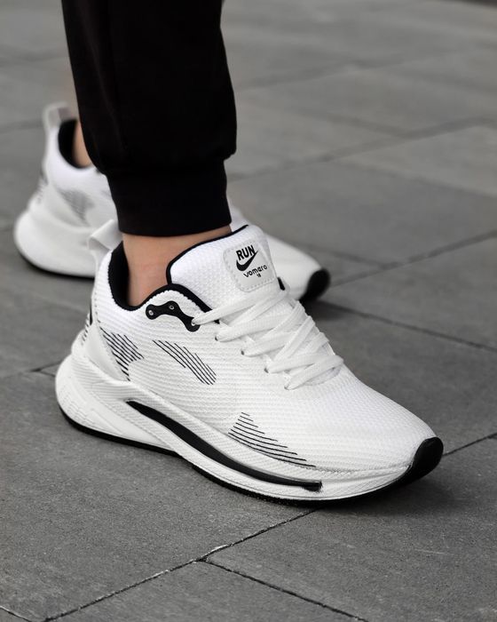 Кросівки Кроссовки Nike Vomero 18 White Белый Білий Кросовки демісезон