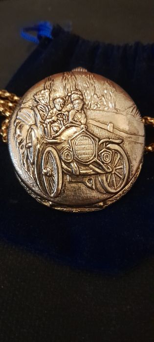 Relógio de bolso com corrente