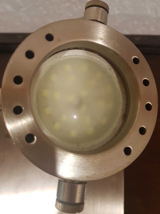 Candeeiro cromado com 4 focos direcionais