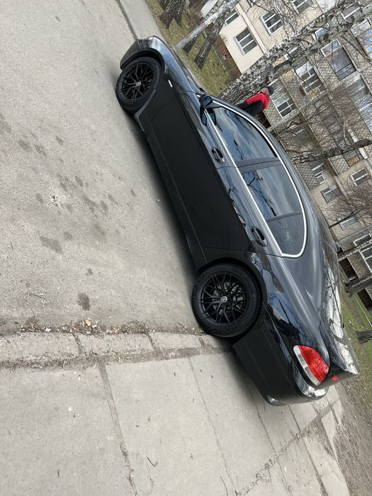 Bmw 735i 7-Series