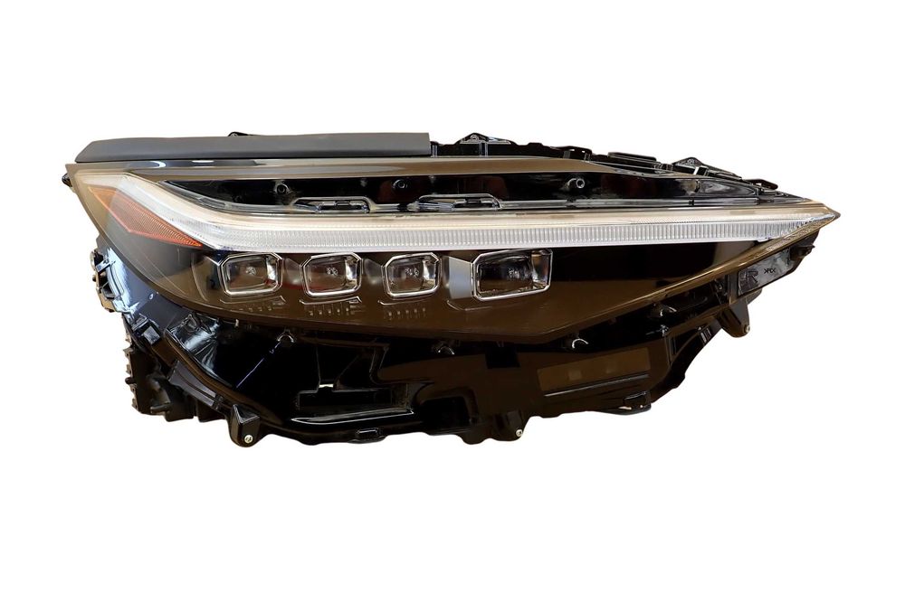 TOYOTA BZ4X)Фара Права