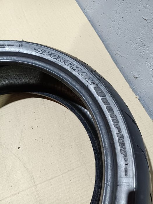 Продам DUNLOP sportmax 180/55/17. б/у ціна 500 грн.