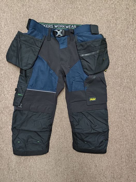 6905 Snickers FlexiWork 50 piratki spodnie spodenki z nakolannikami