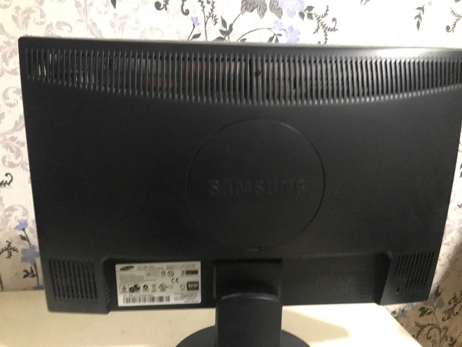 продам монитор samsung