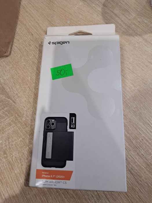 Etui iPhone 12 z miejscem na karty