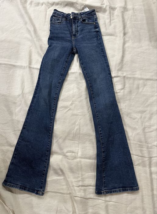 Жіночі джинси zara flared