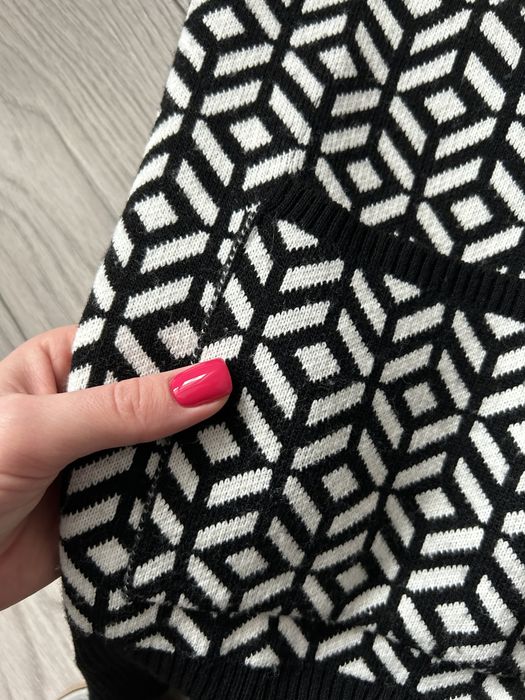 Жіночий кардиган в смтилі Old money