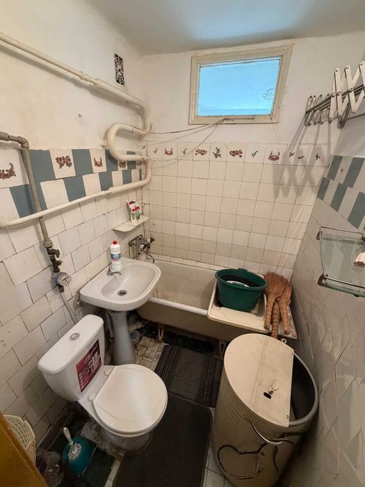 2к вторинка Виставка пр.Миру 44м2