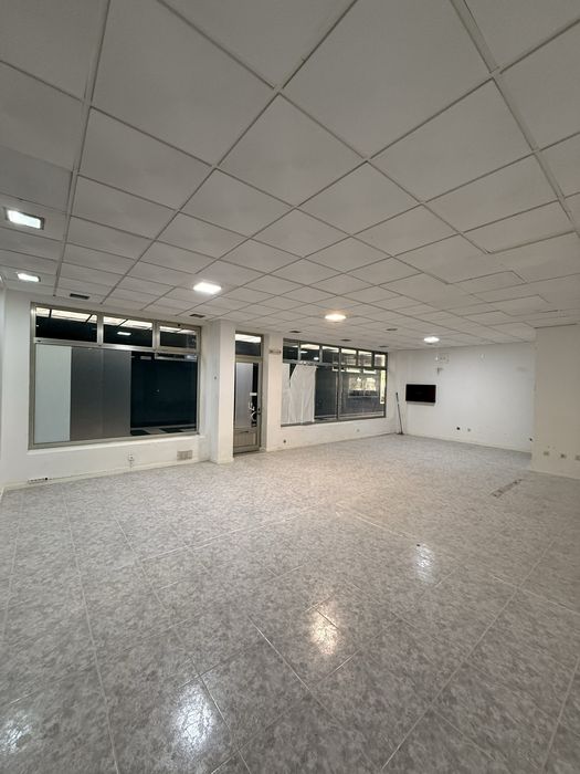 Espaço Comercial para venda em Gaia