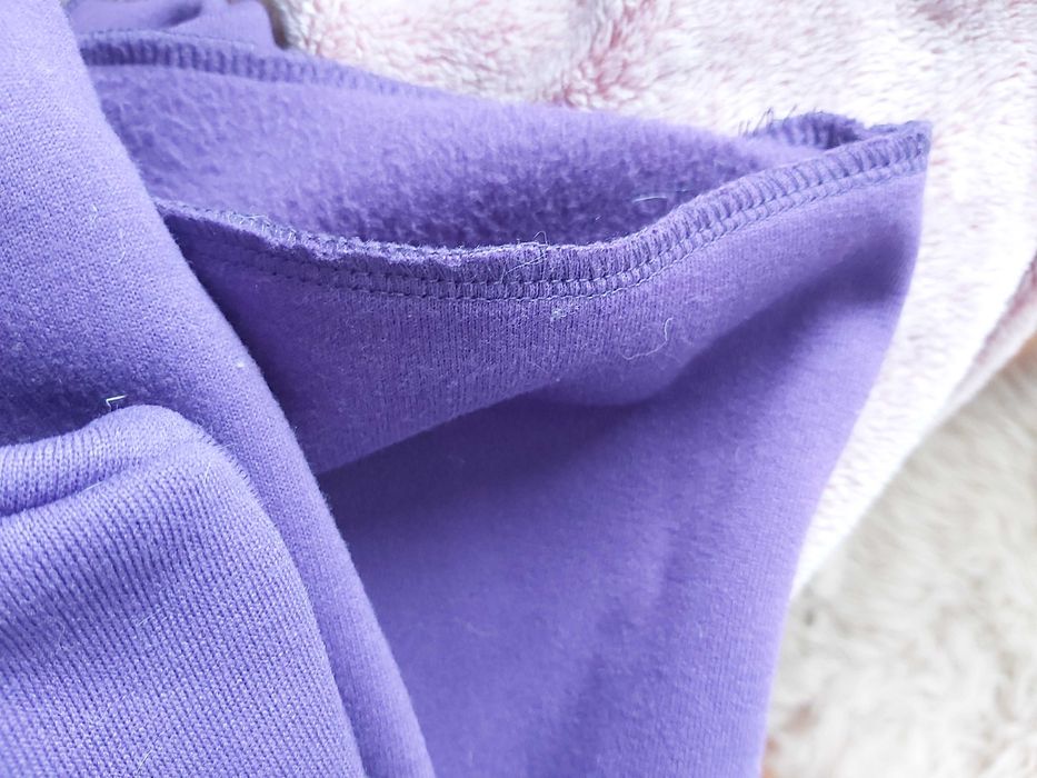 Golf fiolet lila fioletowy duzy oversize gołe ramię