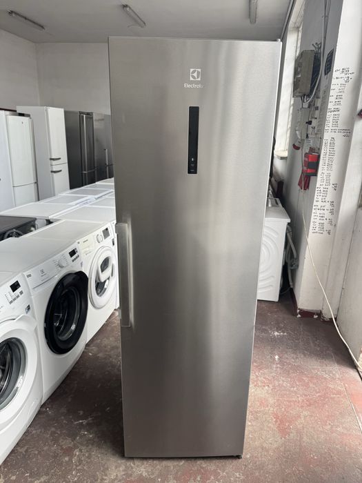 Chłodziarka Electrolux 186cm. 390L. No Frost. A+++ Gwarancja. Transport