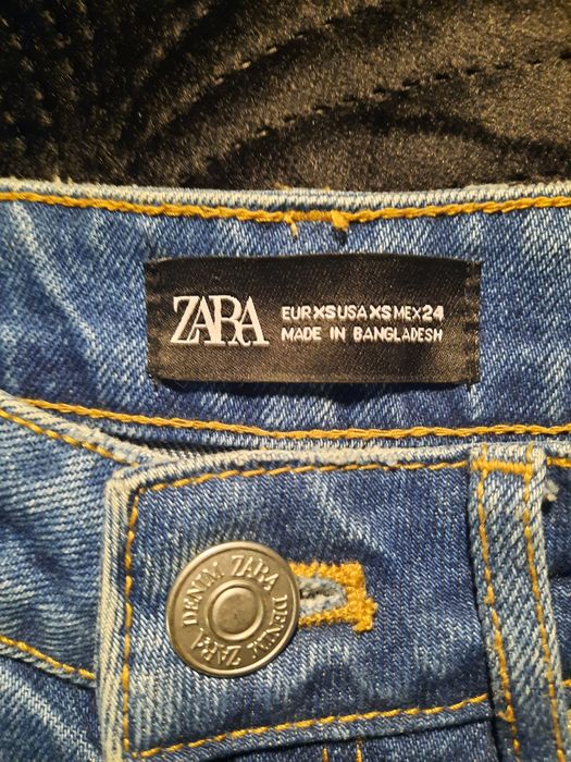 Três peças de roupa: saia+casaco+camisa
