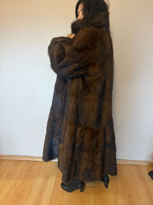 Długie MIDI futro z naturalnych norek brązowe 42/44