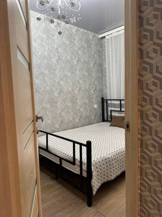 Квартира в центрі, біля ж/д Ланжерону та Деребасівської