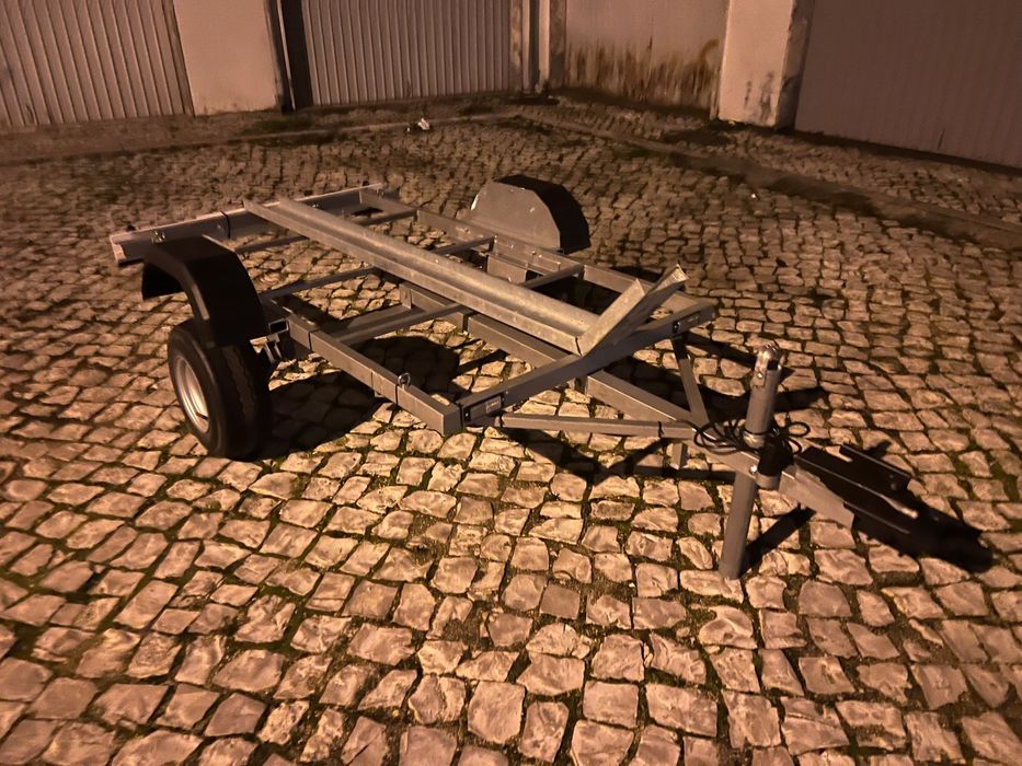 Atrelados Reboques Motas