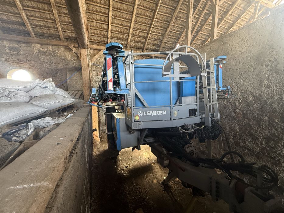 Lemken Albatros 9/4000 section control