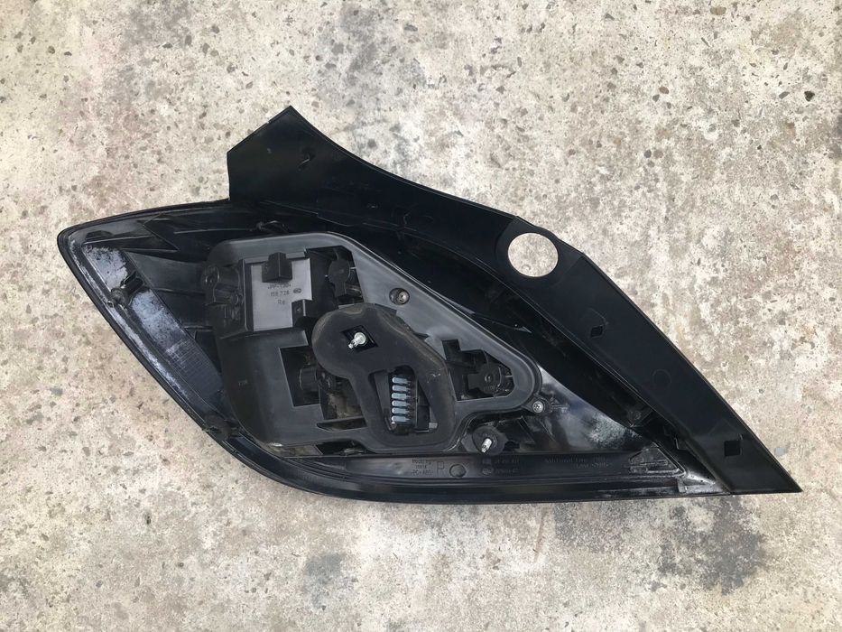 Задні стопи Opel Astra H хетчбек дорестайл