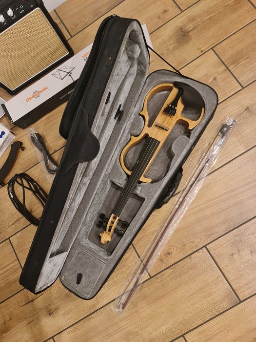 Skrzypce elektryczne Gear4Music  peĺen zestaw