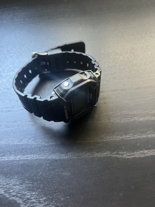 CASIO G-Shock DW-5600UE