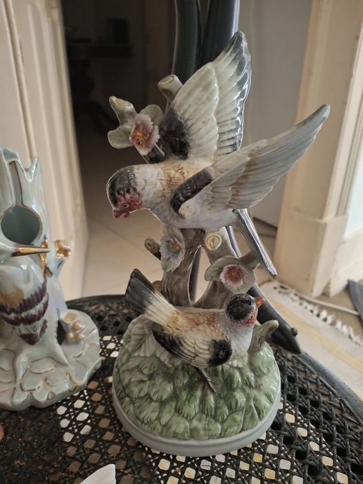 7 Passaros antigos em porcelana