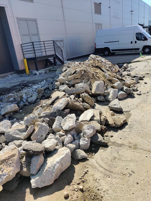 Usługi minikoparką z młotem ,ogrodzenia-magazyny,usługi spawalnicze