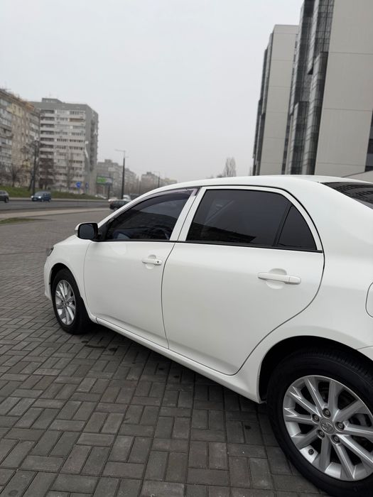 Toyota Corolla 2011р.в (рестайлинг) 1.6 автомат