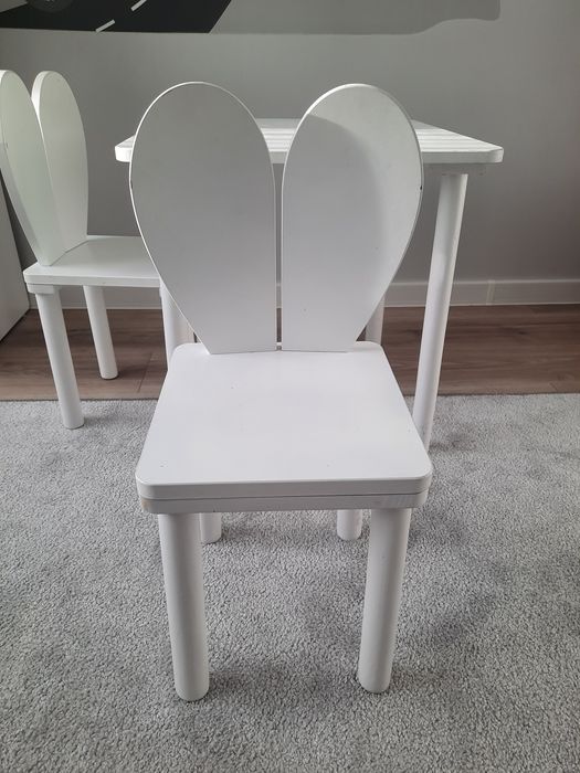 Stolik z krzesełkami