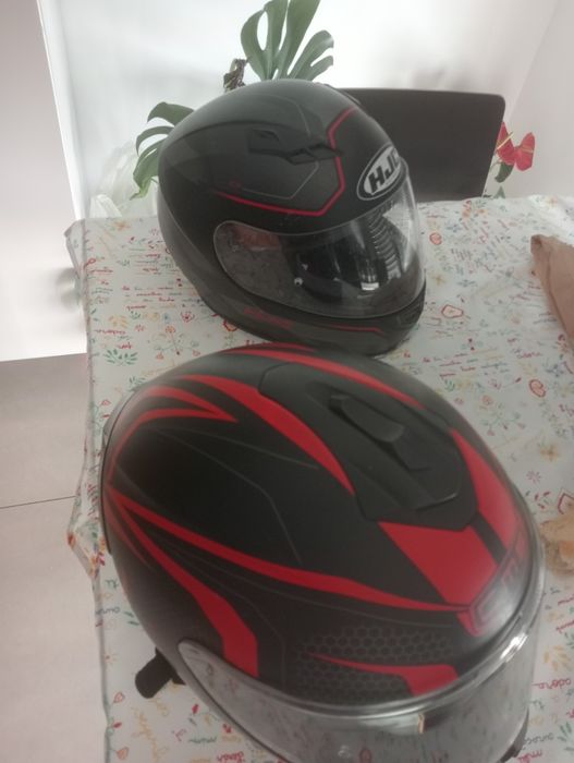 Vendo capacetes usados