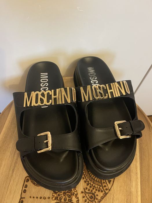 Klapki MOSCHINO 41 skóra jak nowe