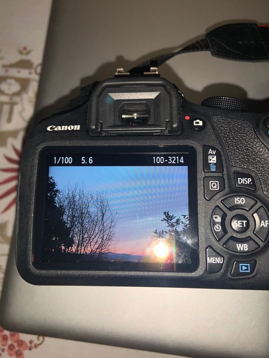 Canon EOS 1200D com acessórios