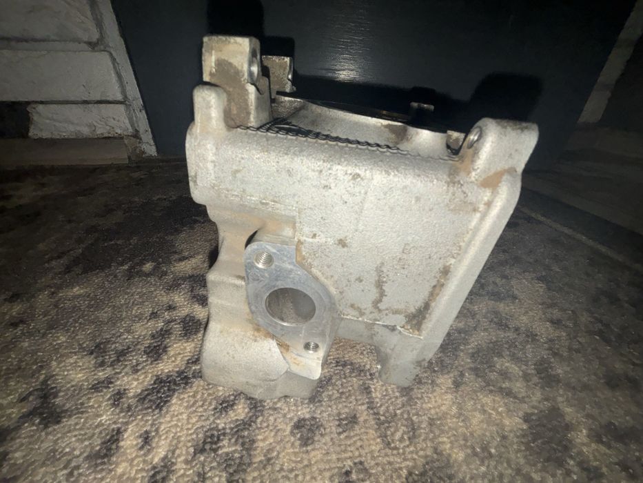 продам головку циліндра в гарному стані