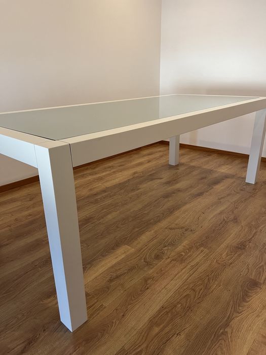 Mesa sala lacada em branco
