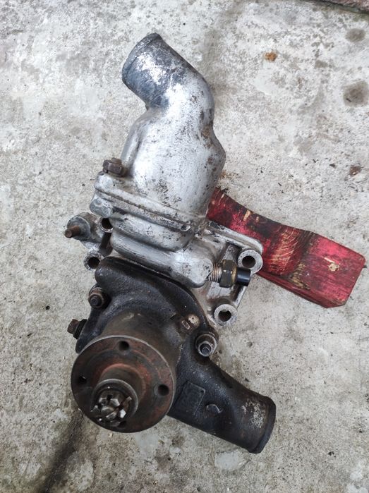 Оригинал Водяная помпа Водяной насос Волга Газ 24,2401,21,Уаз 469,452