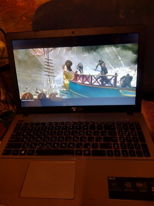 asus x550l i7 4510u/GeForce 840m/8Gb ram/ssd 128Gb/hdd 320 Gb игровой