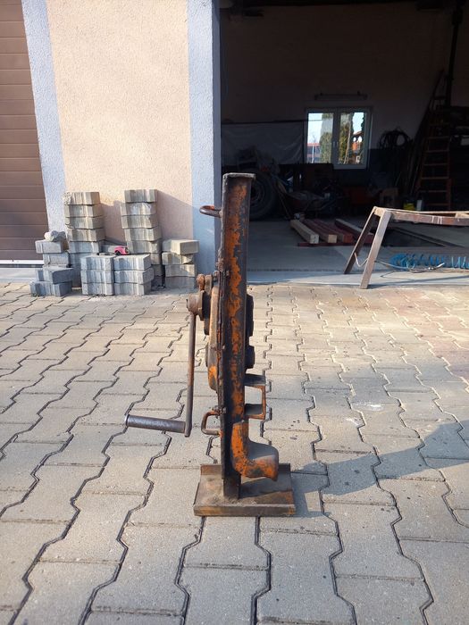 Podnośnik ręczny