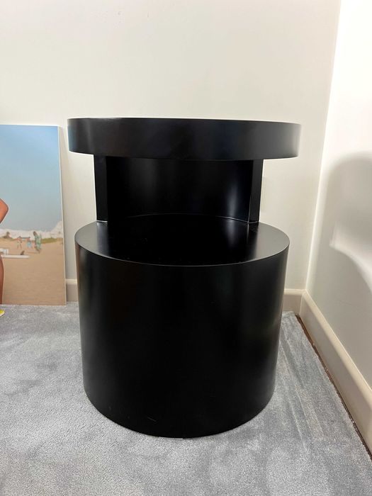 Mesinha de Cabeceira Preta em MDF