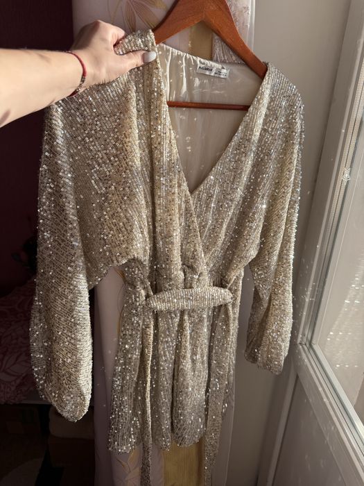 Сукня паєтки