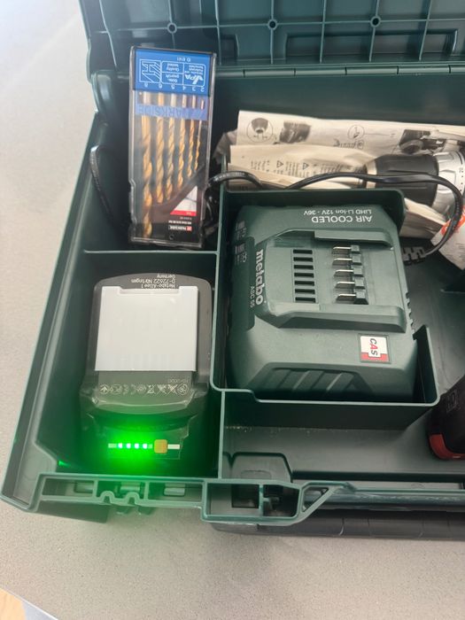 Sprzedam wiertarko-wkrętarkę Metabo BS 18L B1